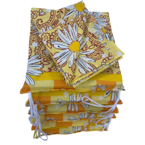 Set 6 perne (36x36x4cm) cu fata de masa pentru bucatarie (150x220cm)