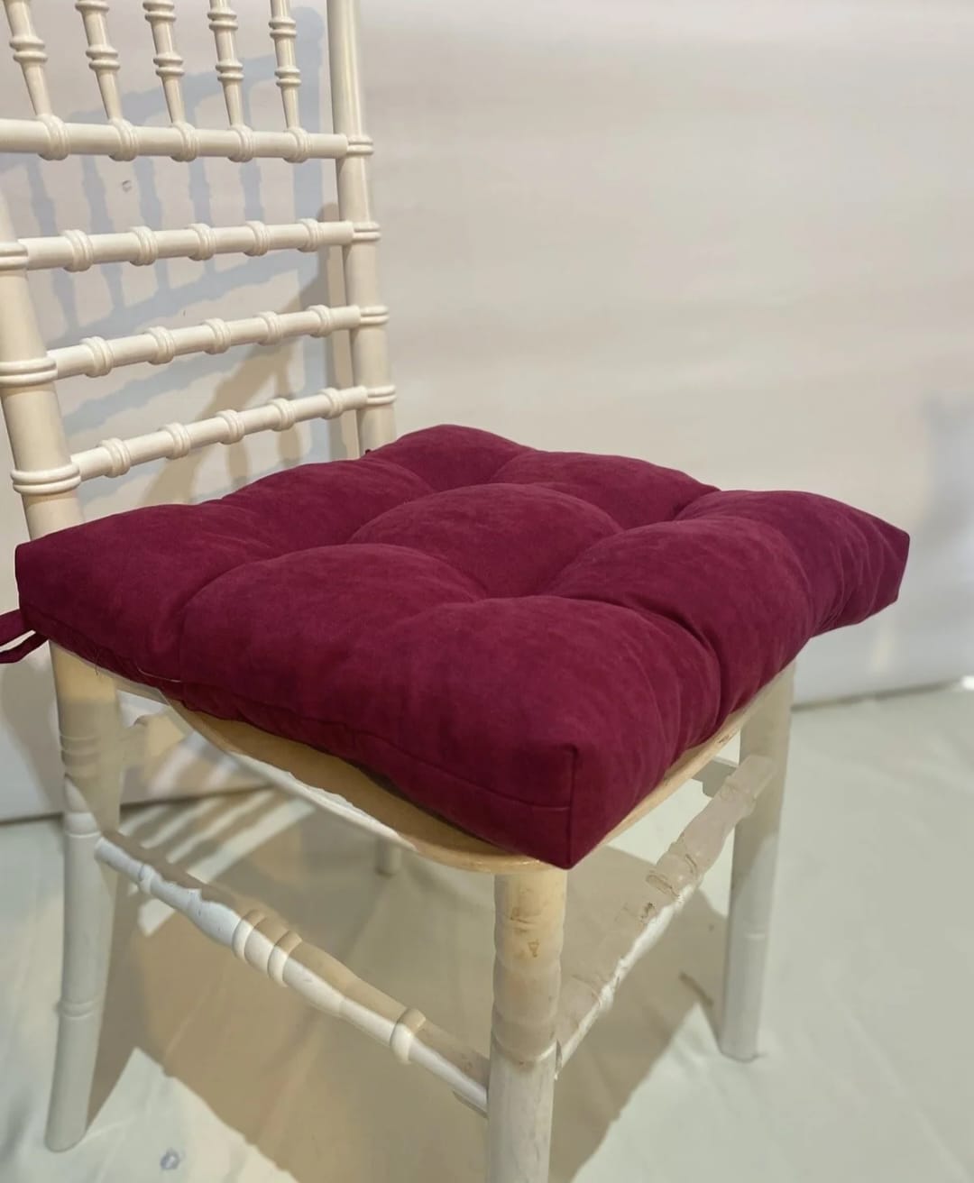 Perne cu snur pentru scaun de gradina,bucatarie, tesatura poliestera, 40x40x8cm,Culoare Bordo..